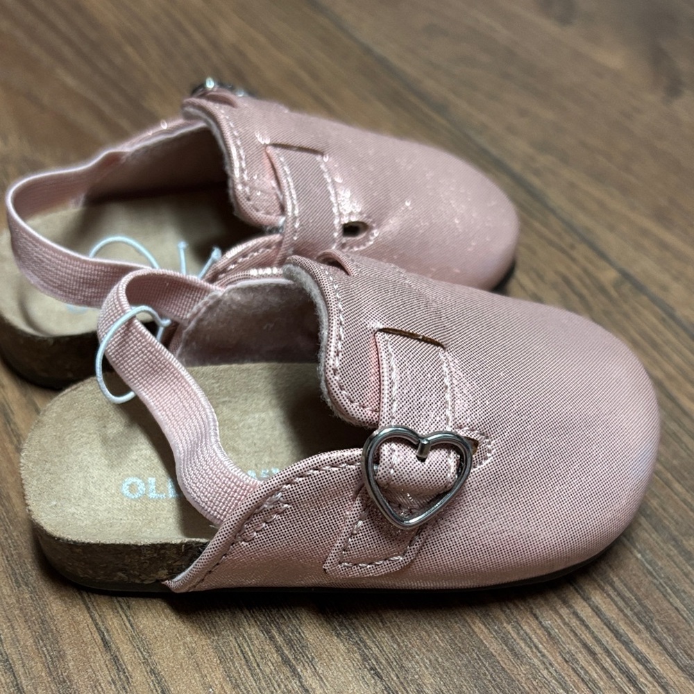 Old Navy Pink Baby Shoes with Heart Accent